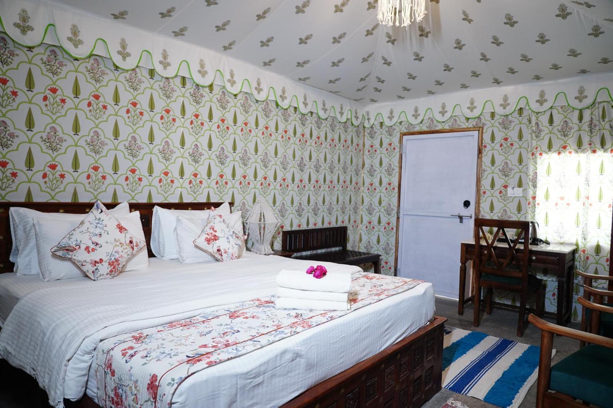 Heli Pushkar Hotel Eksteriør billede